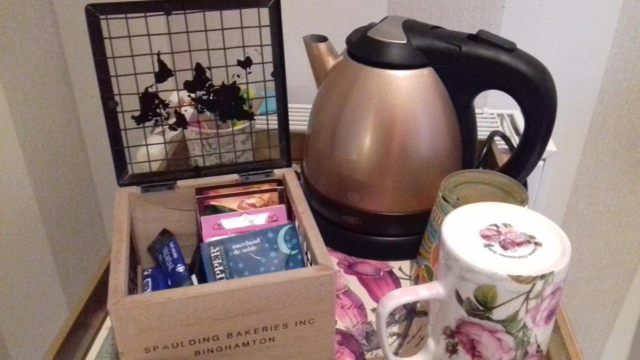 Chambre dans maison privée Awoingt Esterno foto